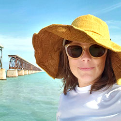 Rhonda Saunders
